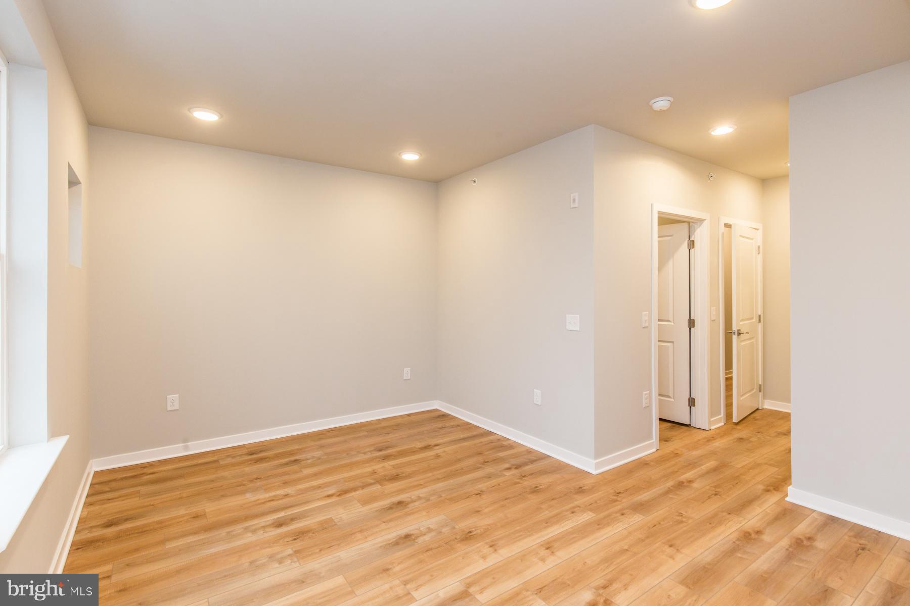 KENSINGTON - Residential Lease