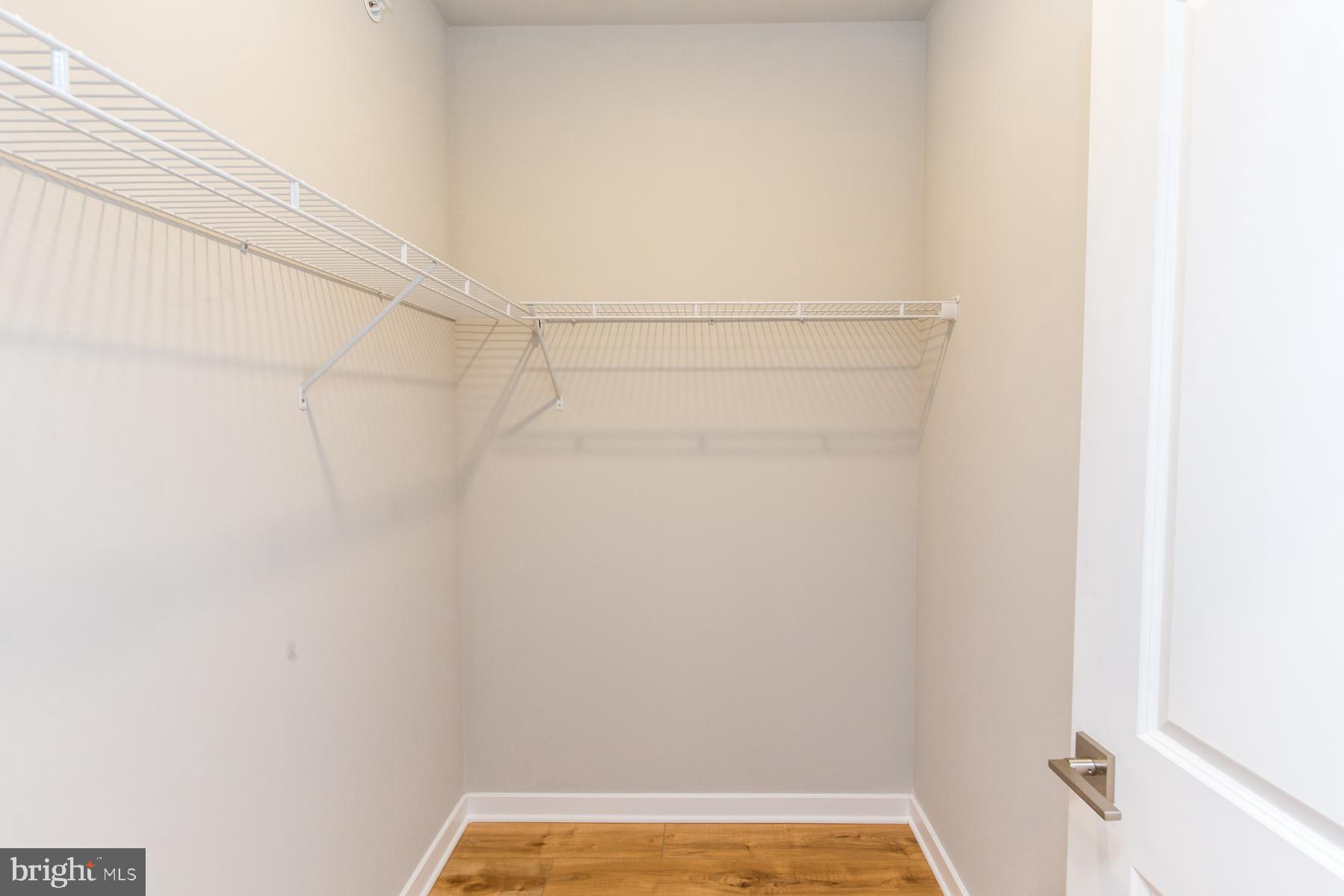 KENSINGTON - Residential Lease