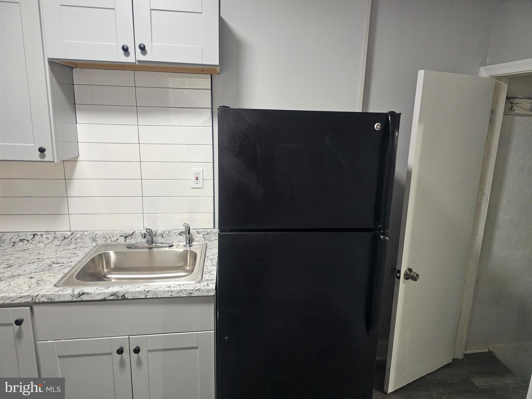 ALLEGHENY WEST - Residential Lease