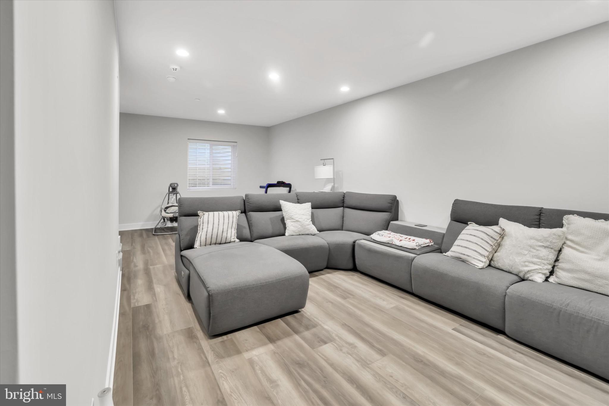 OVERLOOK AT TOWN CENTER - Residential