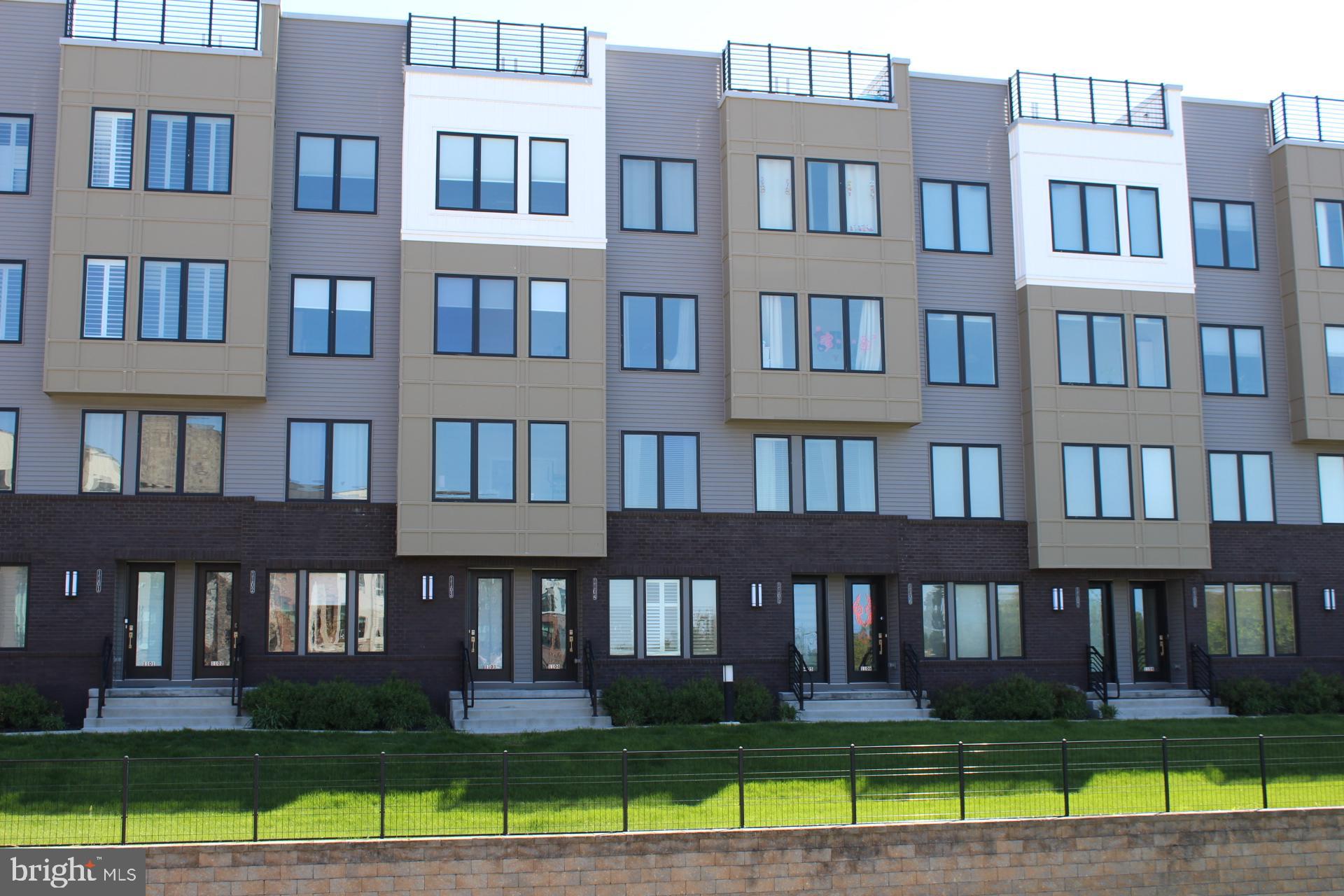 OVERLOOK AT TOWN CENTER - Residential