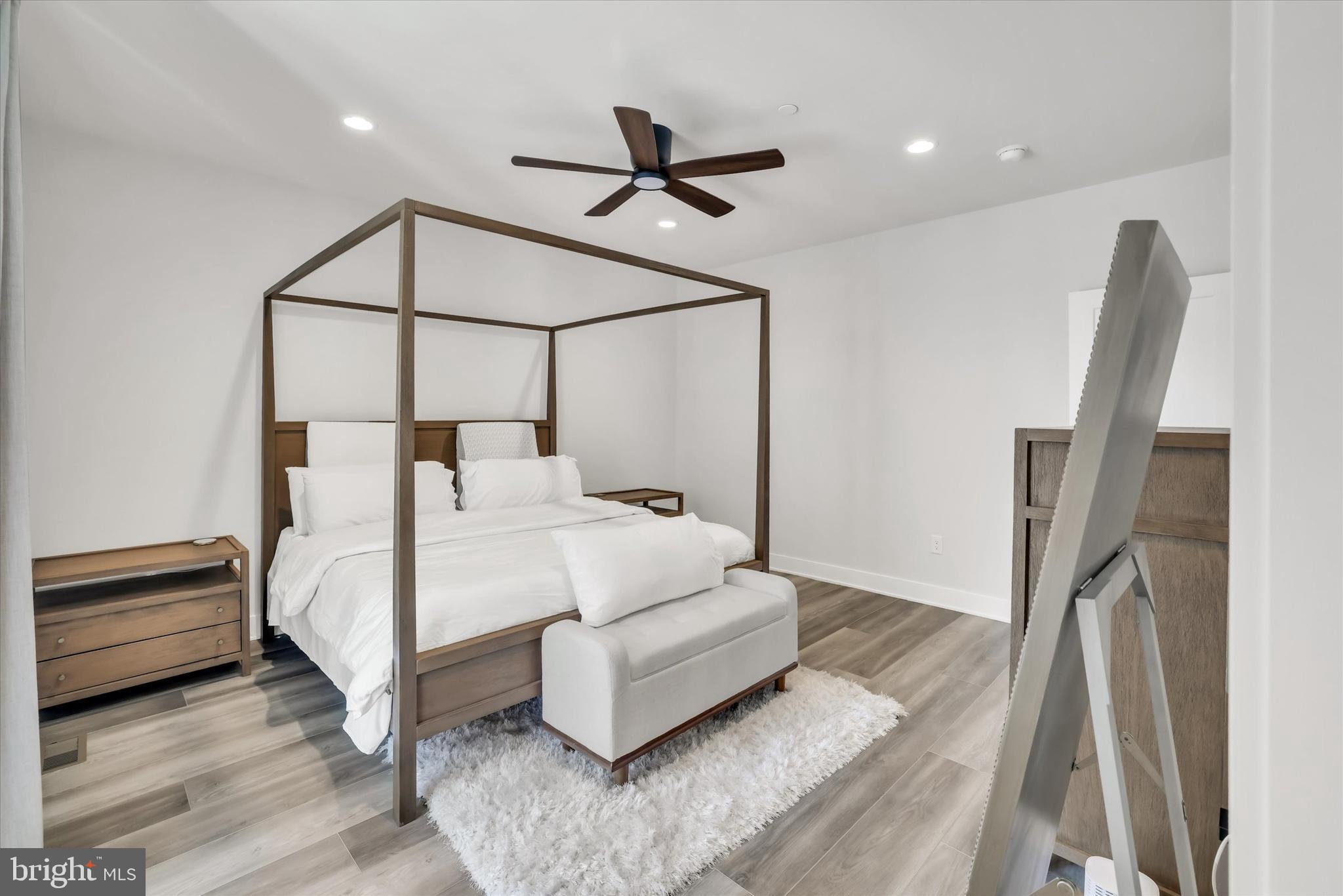 OVERLOOK AT TOWN CENTER - Residential