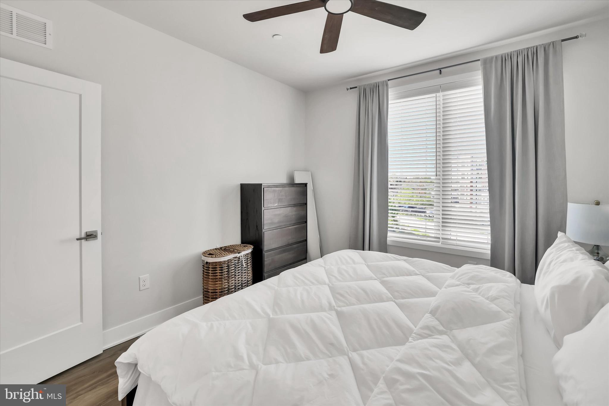 OVERLOOK AT TOWN CENTER - Residential