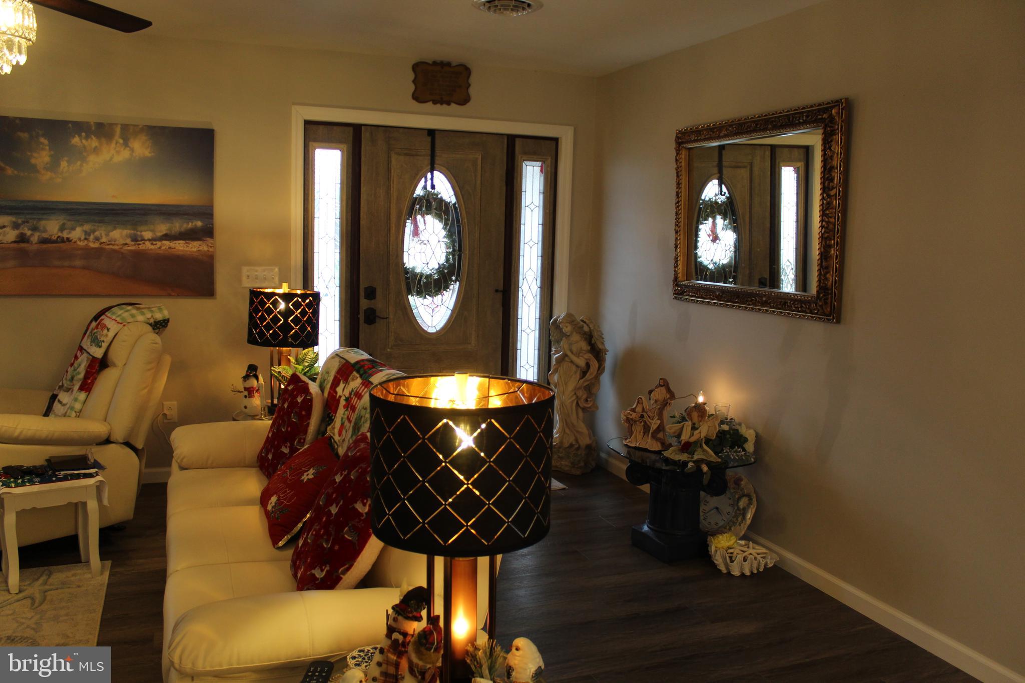 CREEKSIDE MANOR - Residential