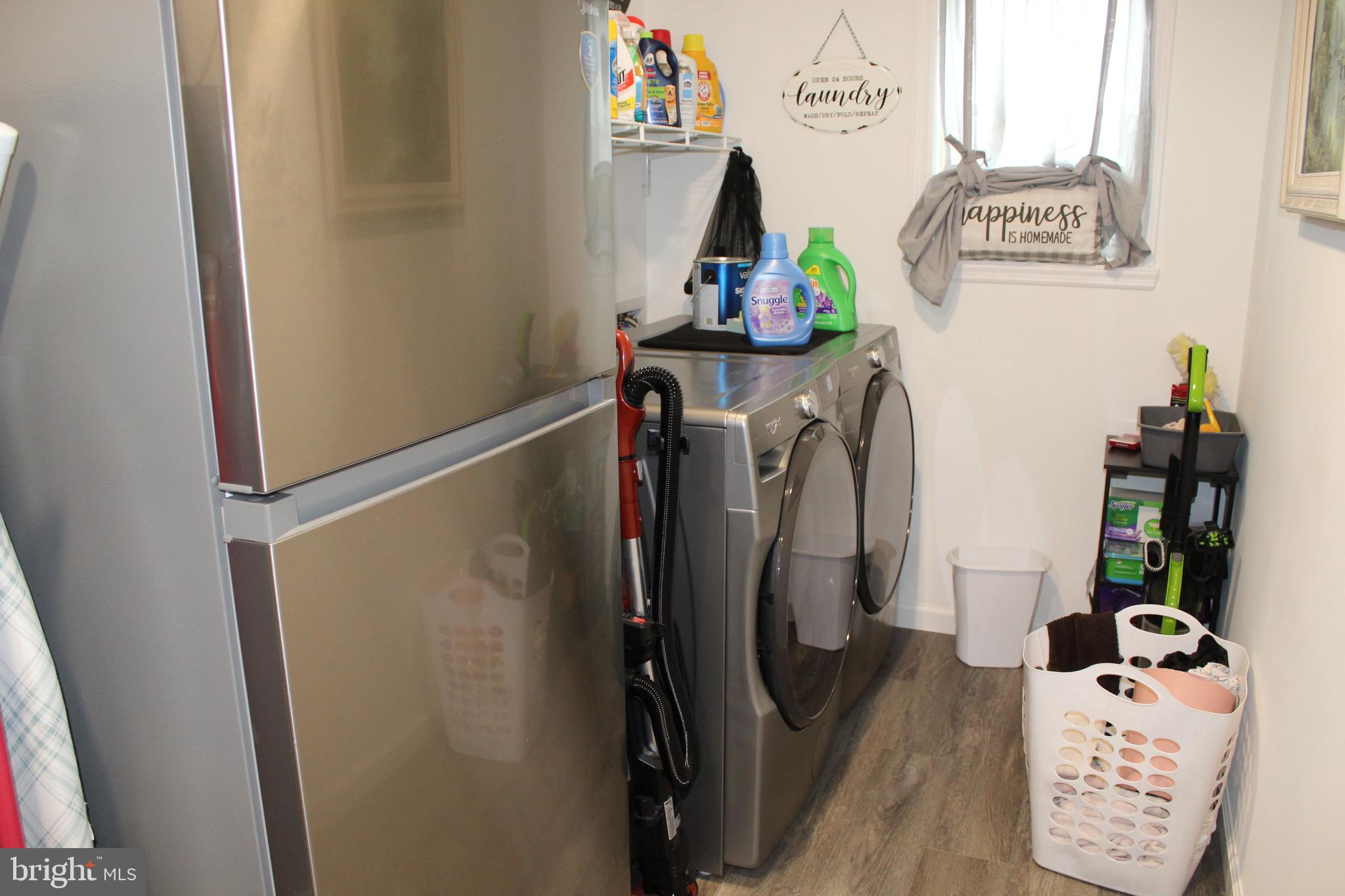 CREEKSIDE MANOR - Residential