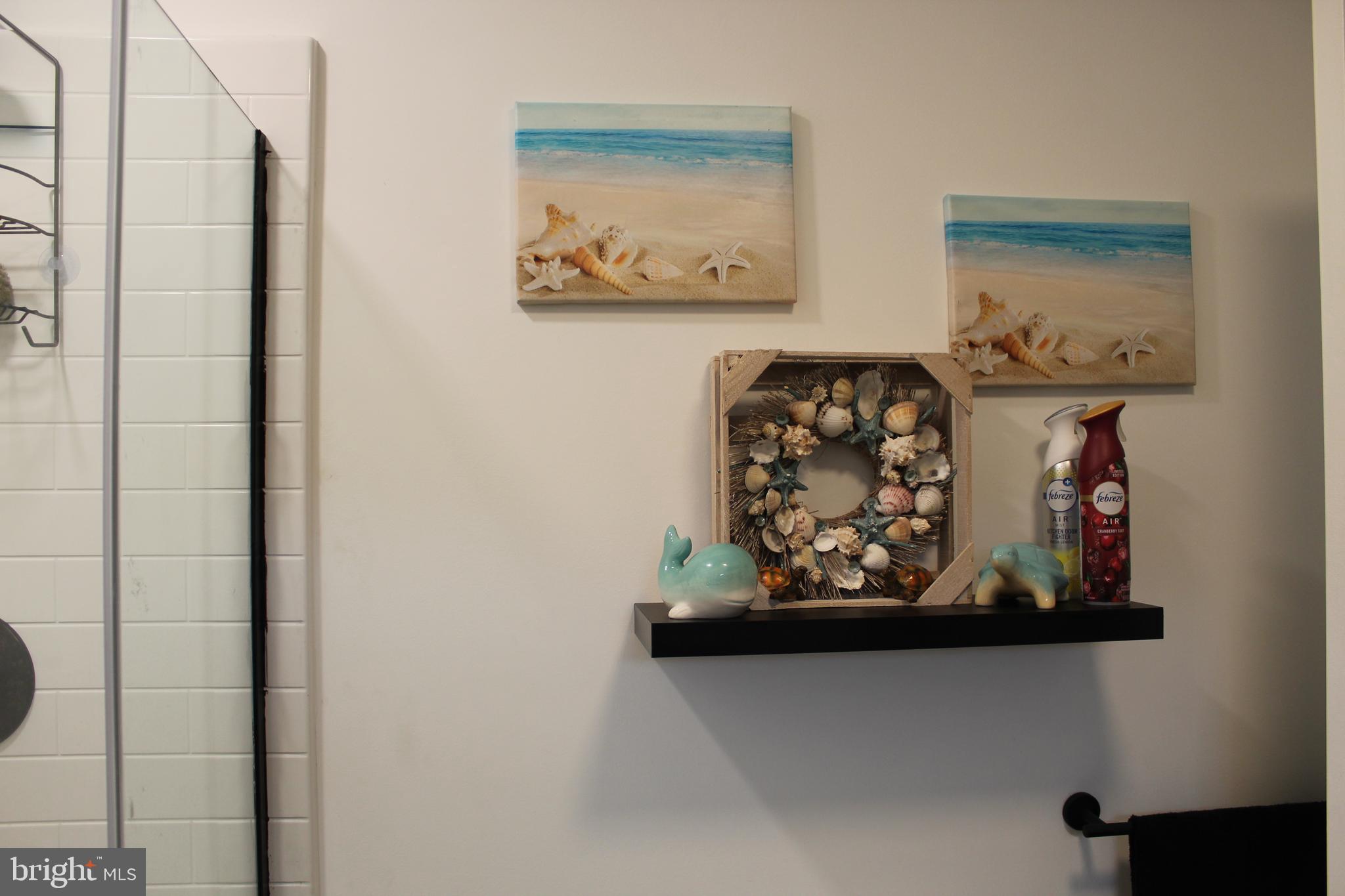 CREEKSIDE MANOR - Residential