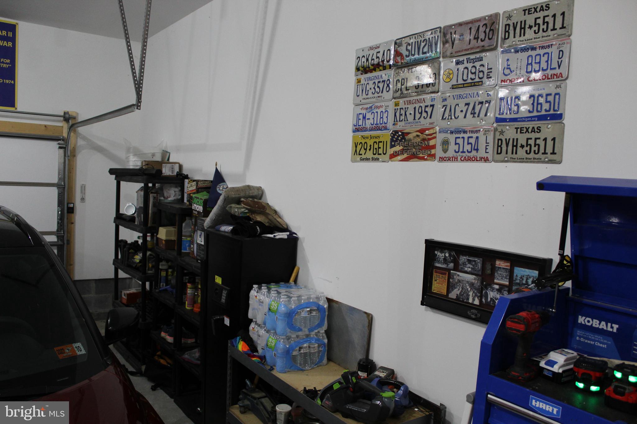 CREEKSIDE MANOR - Residential