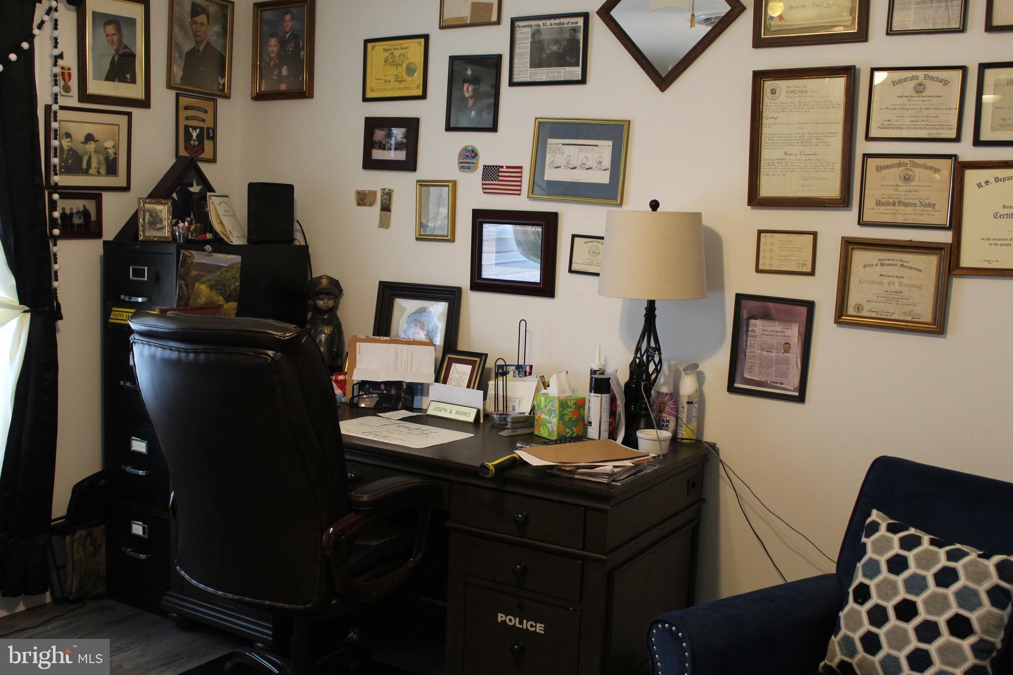 CREEKSIDE MANOR - Residential