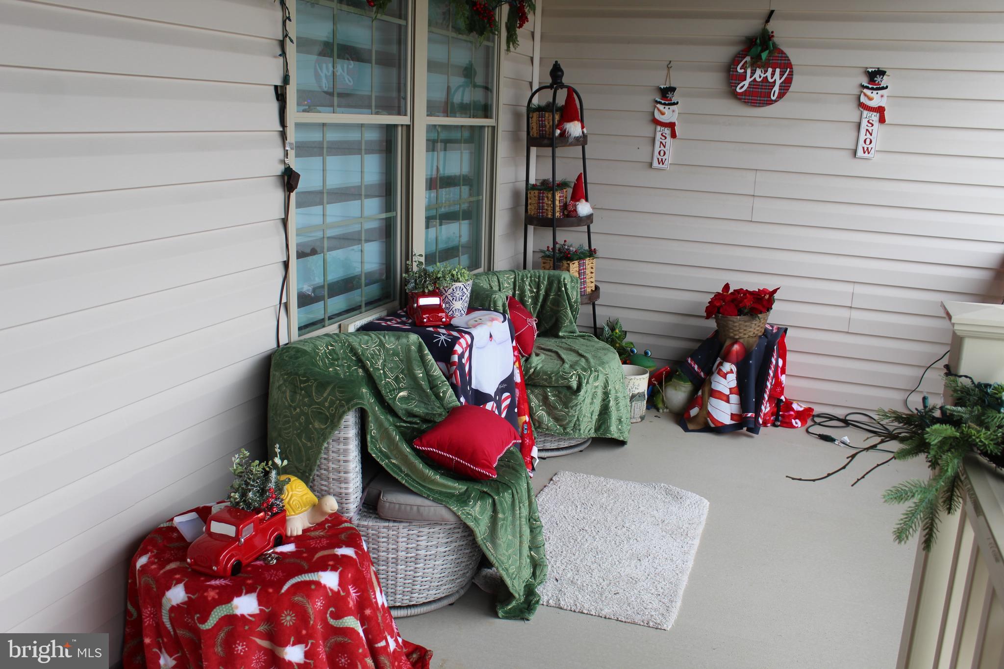 CREEKSIDE MANOR - Residential