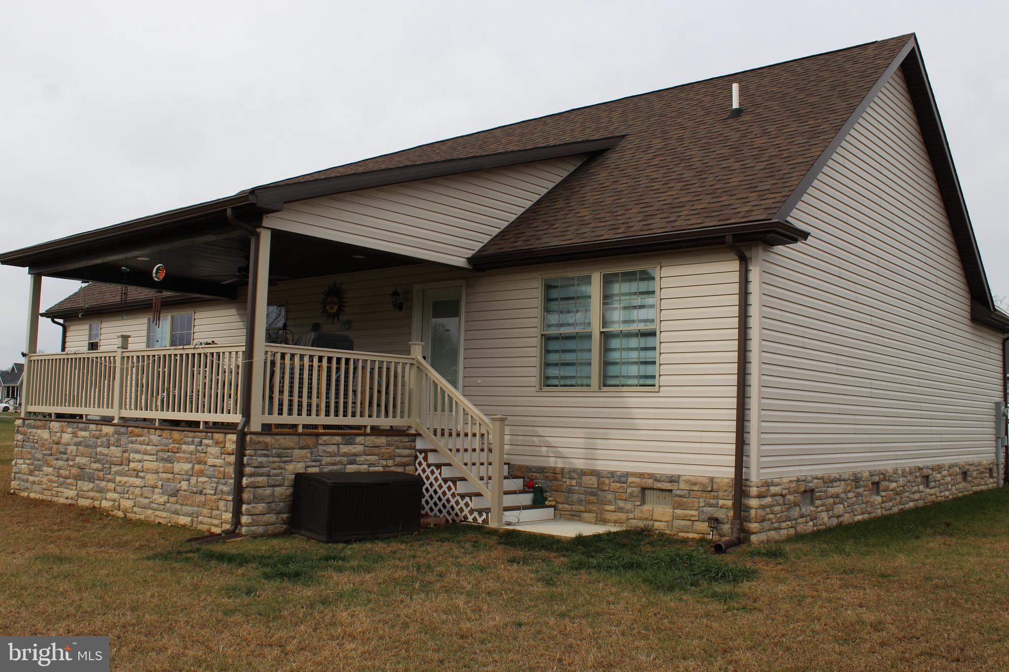 CREEKSIDE MANOR - Residential