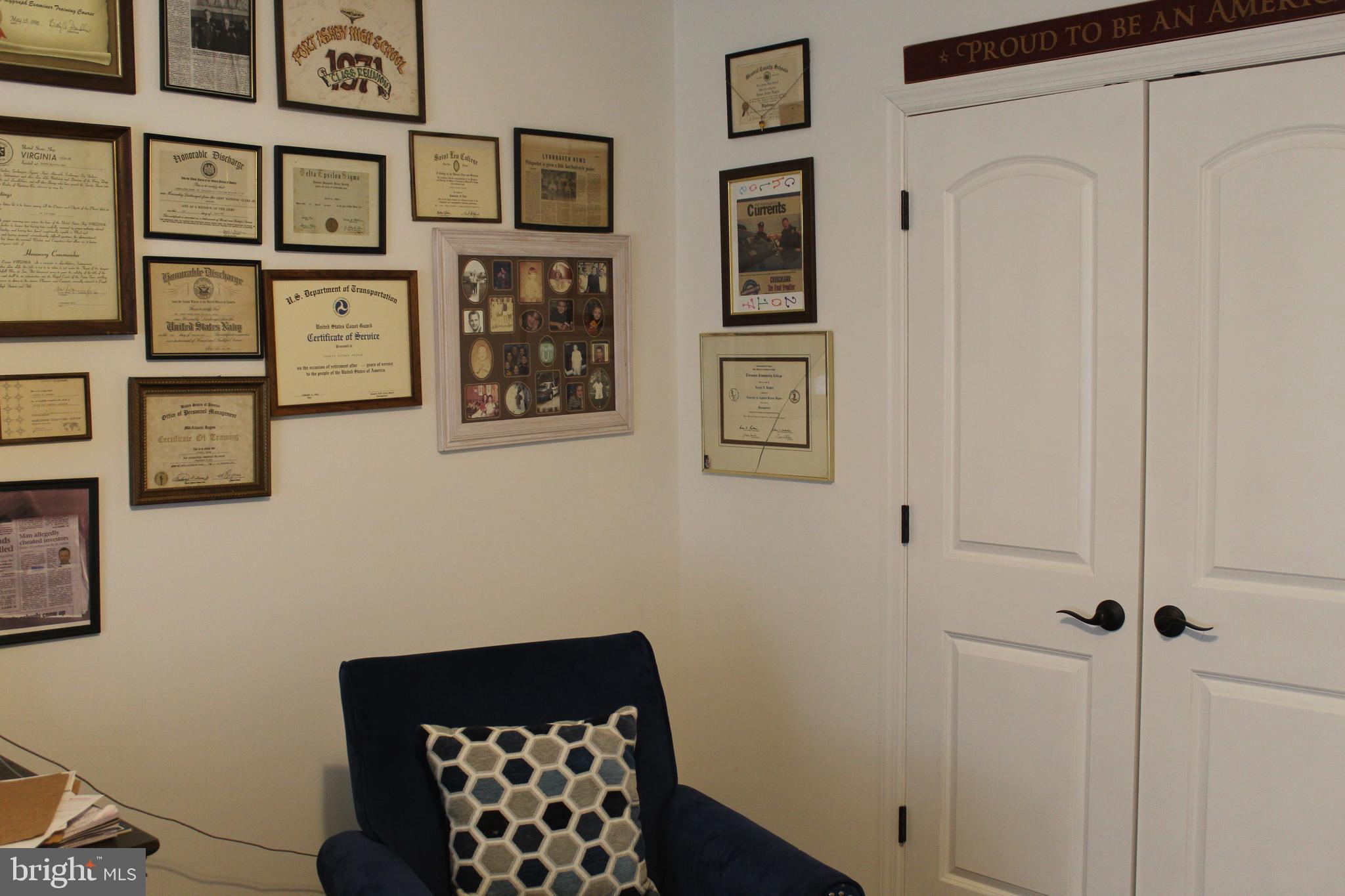 CREEKSIDE MANOR - Residential