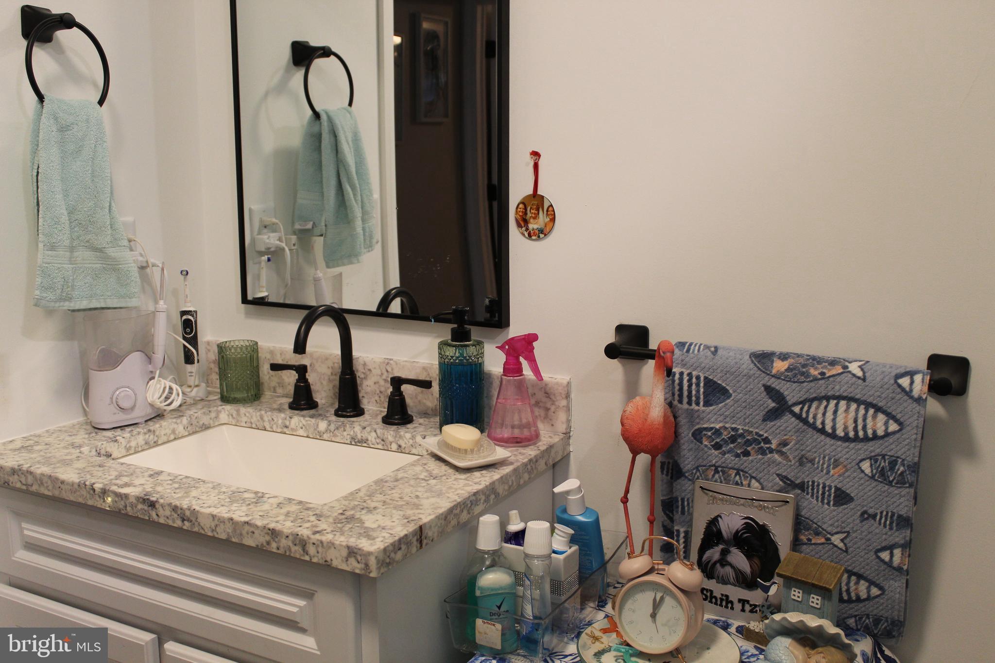 CREEKSIDE MANOR - Residential