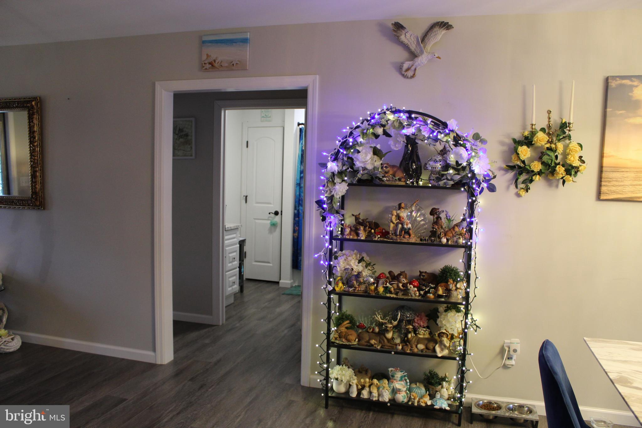 CREEKSIDE MANOR - Residential