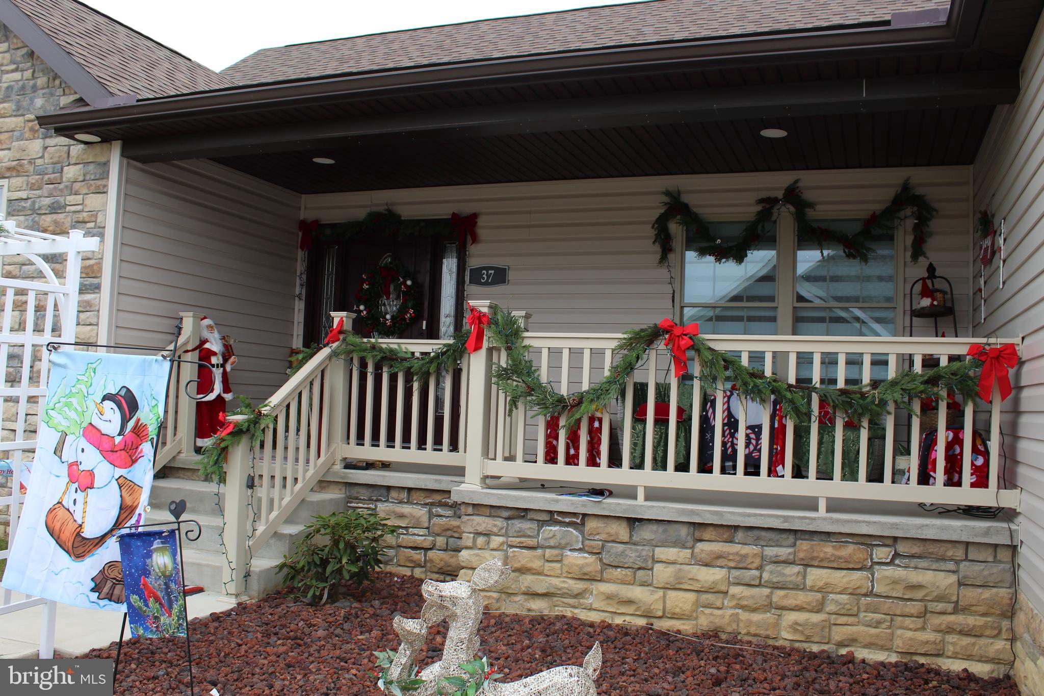 CREEKSIDE MANOR - Residential