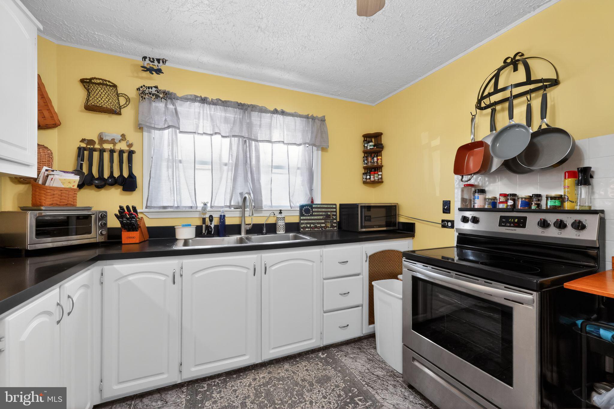 EDDINGTON GDNS - Residential