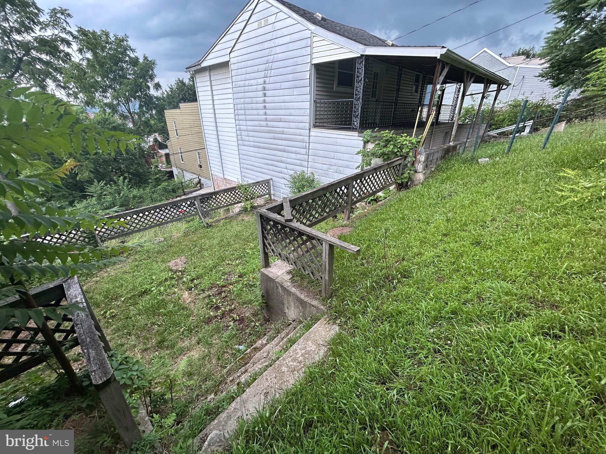 EAST SIDE - Residential