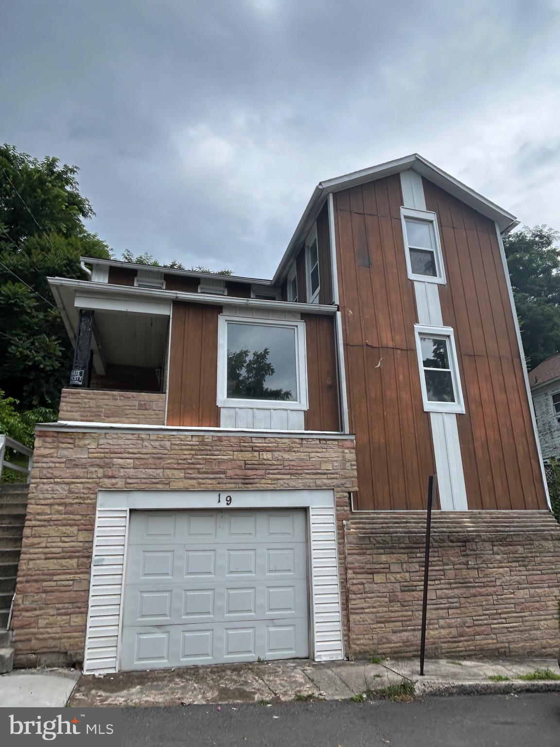 EAST SIDE - Residential