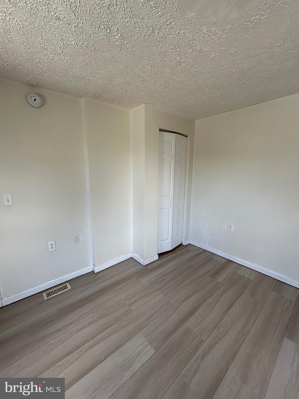 EAST SIDE - Residential