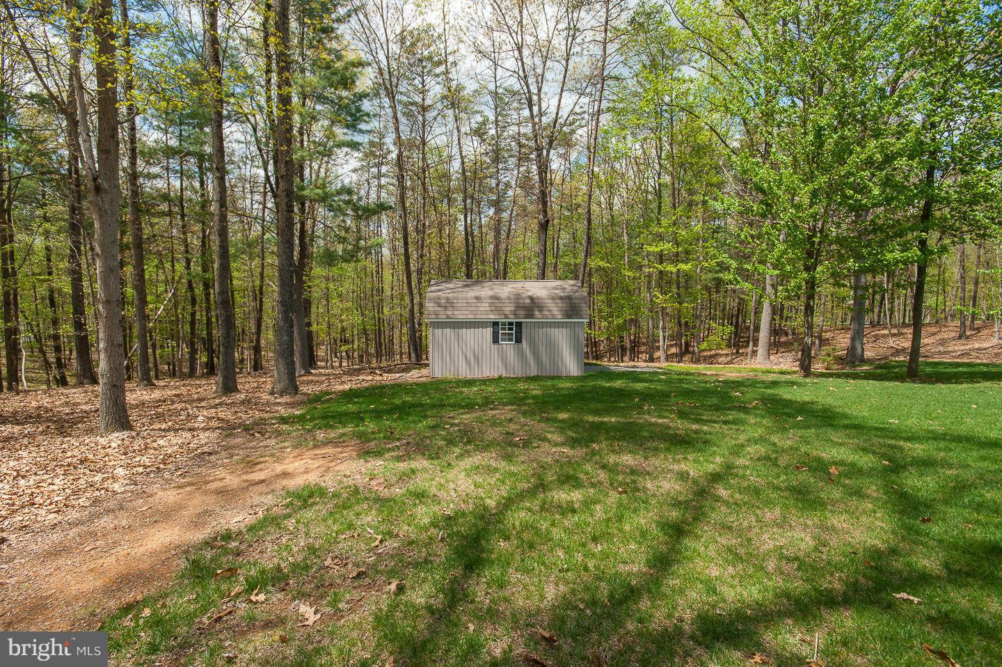 TALL PINES - Residential