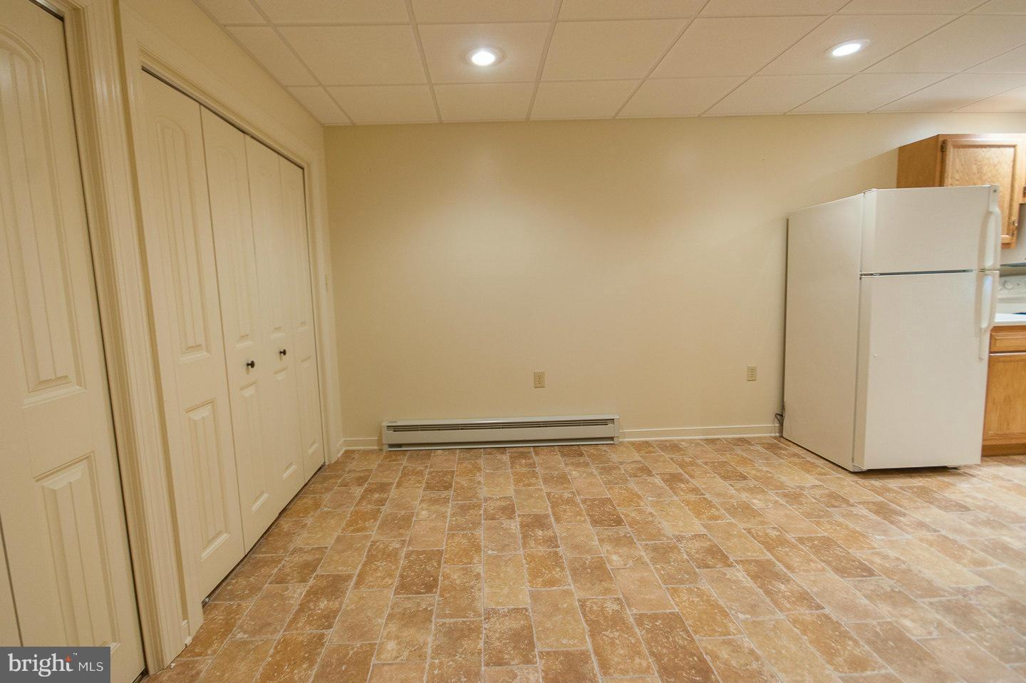 TALL PINES - Residential