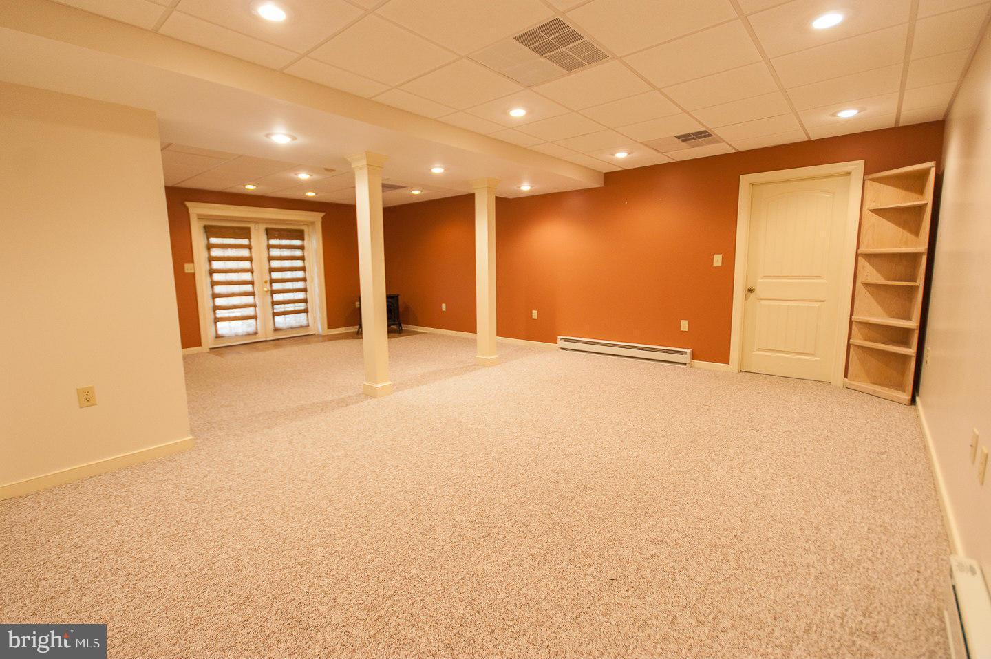 TALL PINES - Residential