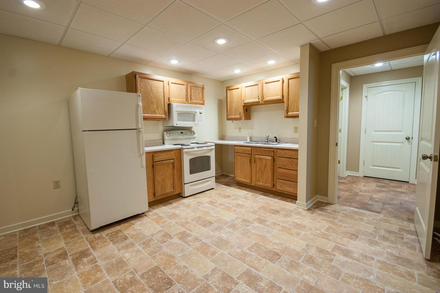 TALL PINES - Residential