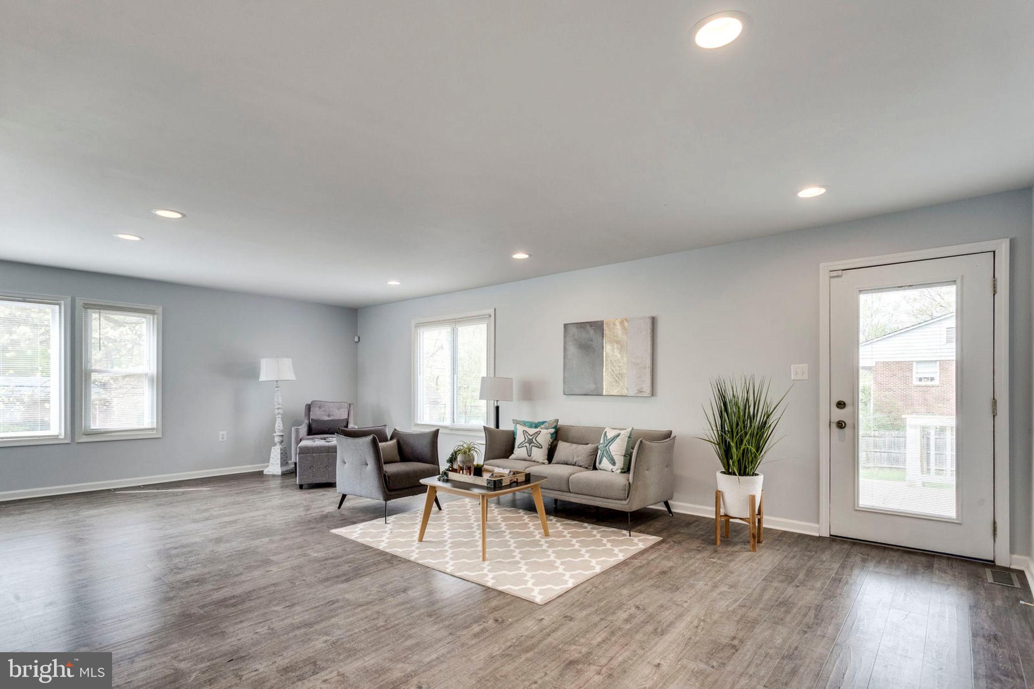 FORT WASHINGTON - Residential