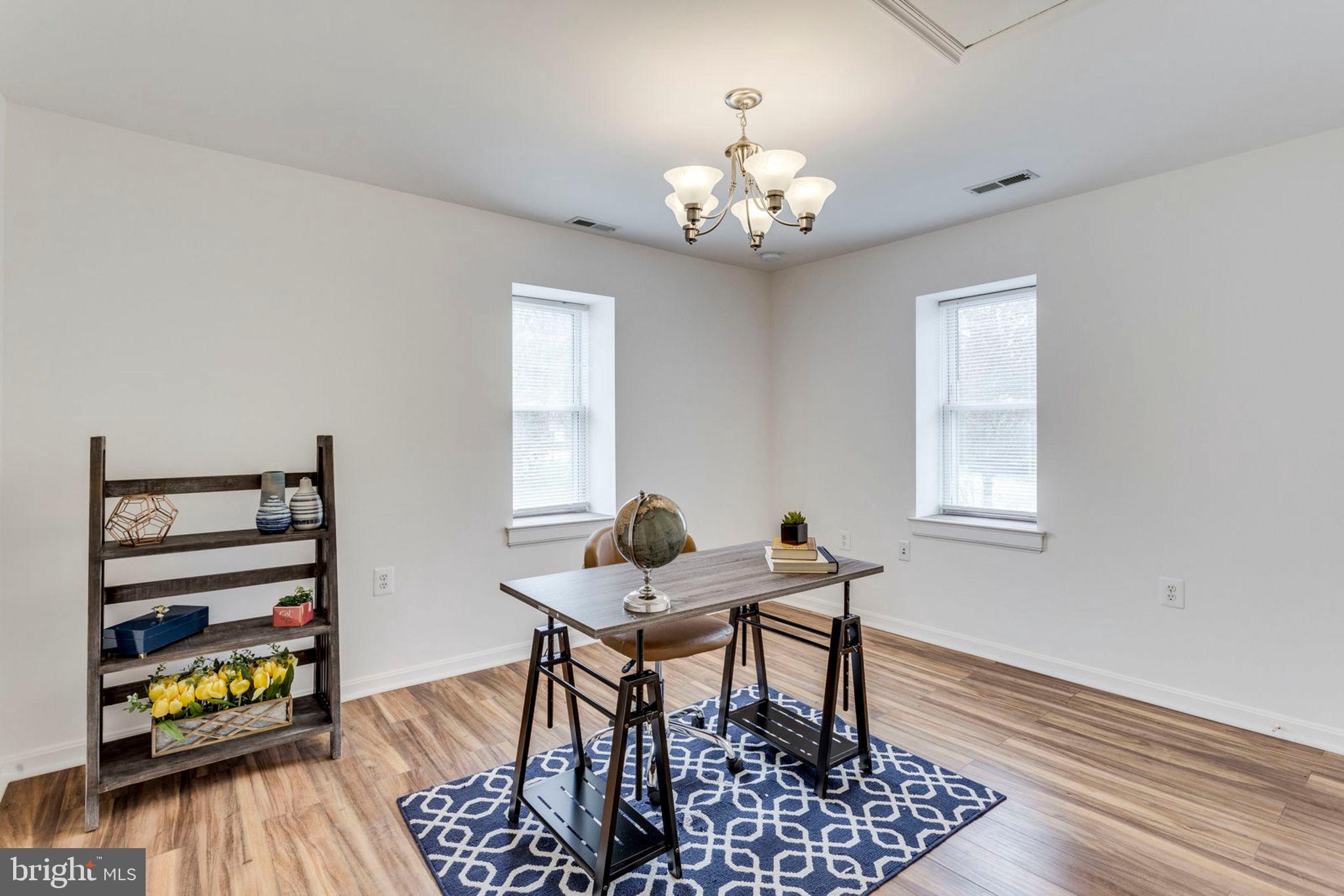 FORT WASHINGTON - Residential