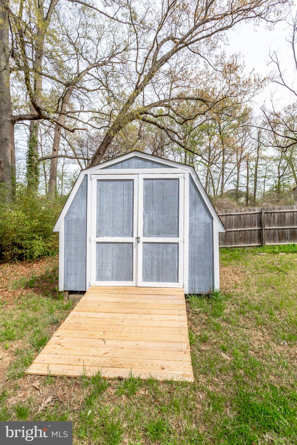 FORT WASHINGTON - Residential