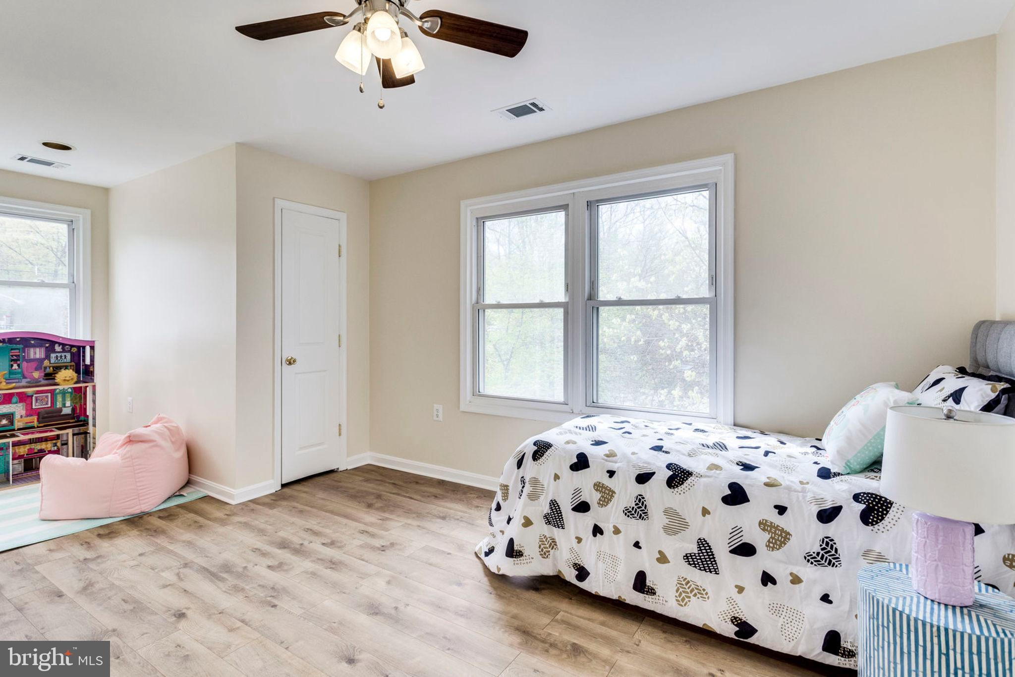 FORT WASHINGTON - Residential