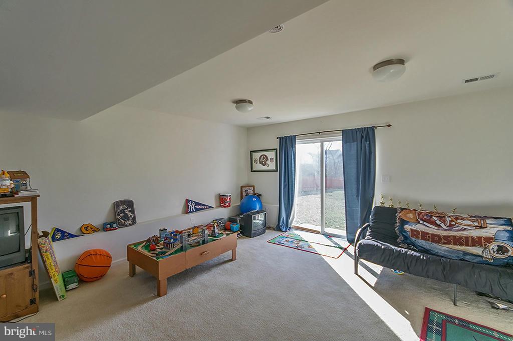 STONEBROOK VILLAGE - Residential