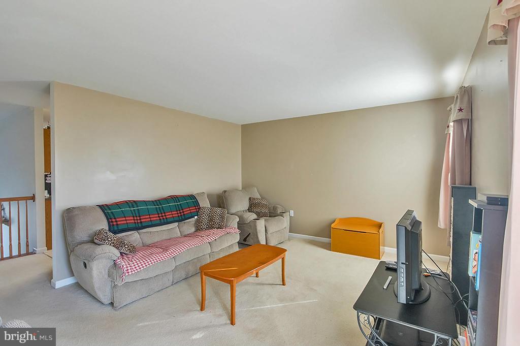 STONEBROOK VILLAGE - Residential