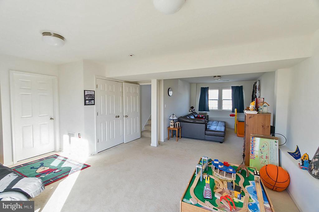 STONEBROOK VILLAGE - Residential