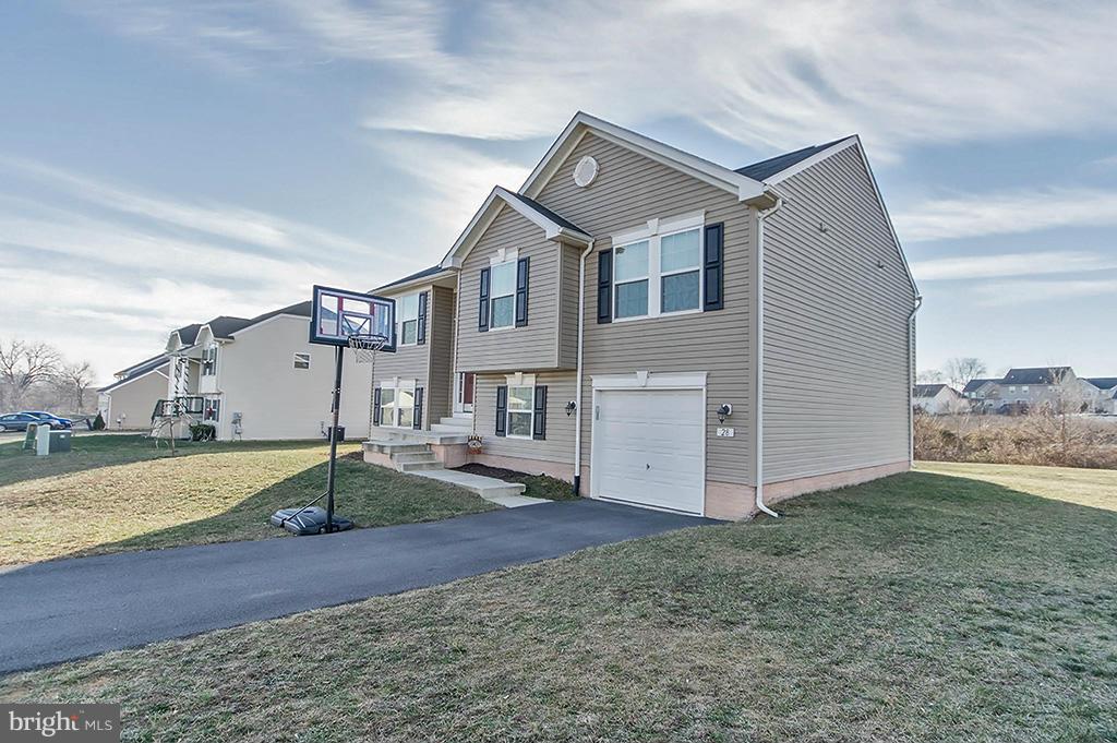 STONEBROOK VILLAGE - Residential