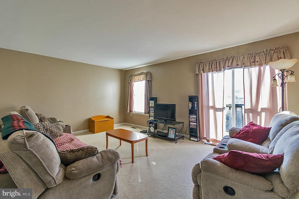 STONEBROOK VILLAGE - Residential