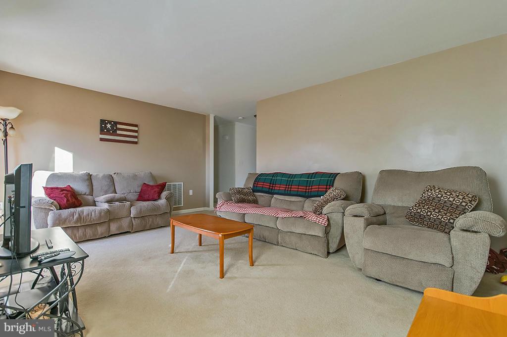 STONEBROOK VILLAGE - Residential