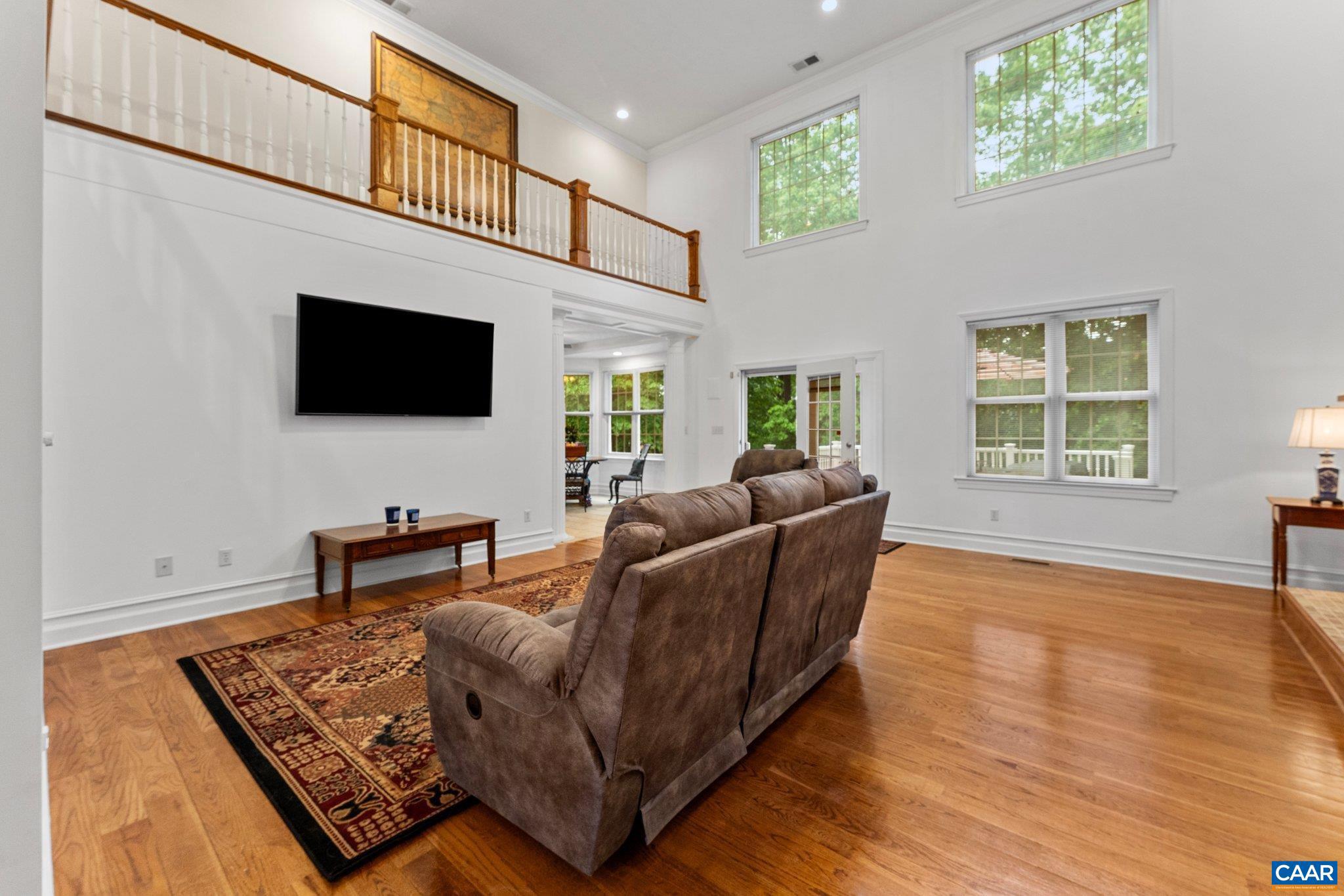 201 PELHAM KNOLLS DR