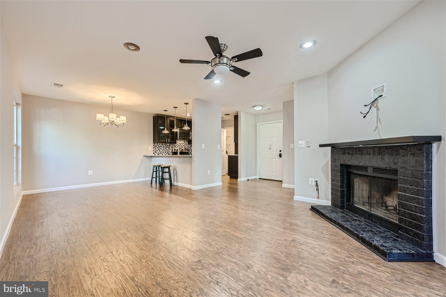 ENGLISH COUNTRY MANOR - Residential