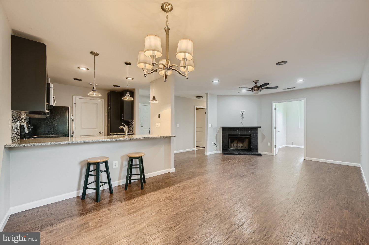 ENGLISH COUNTRY MANOR - Residential