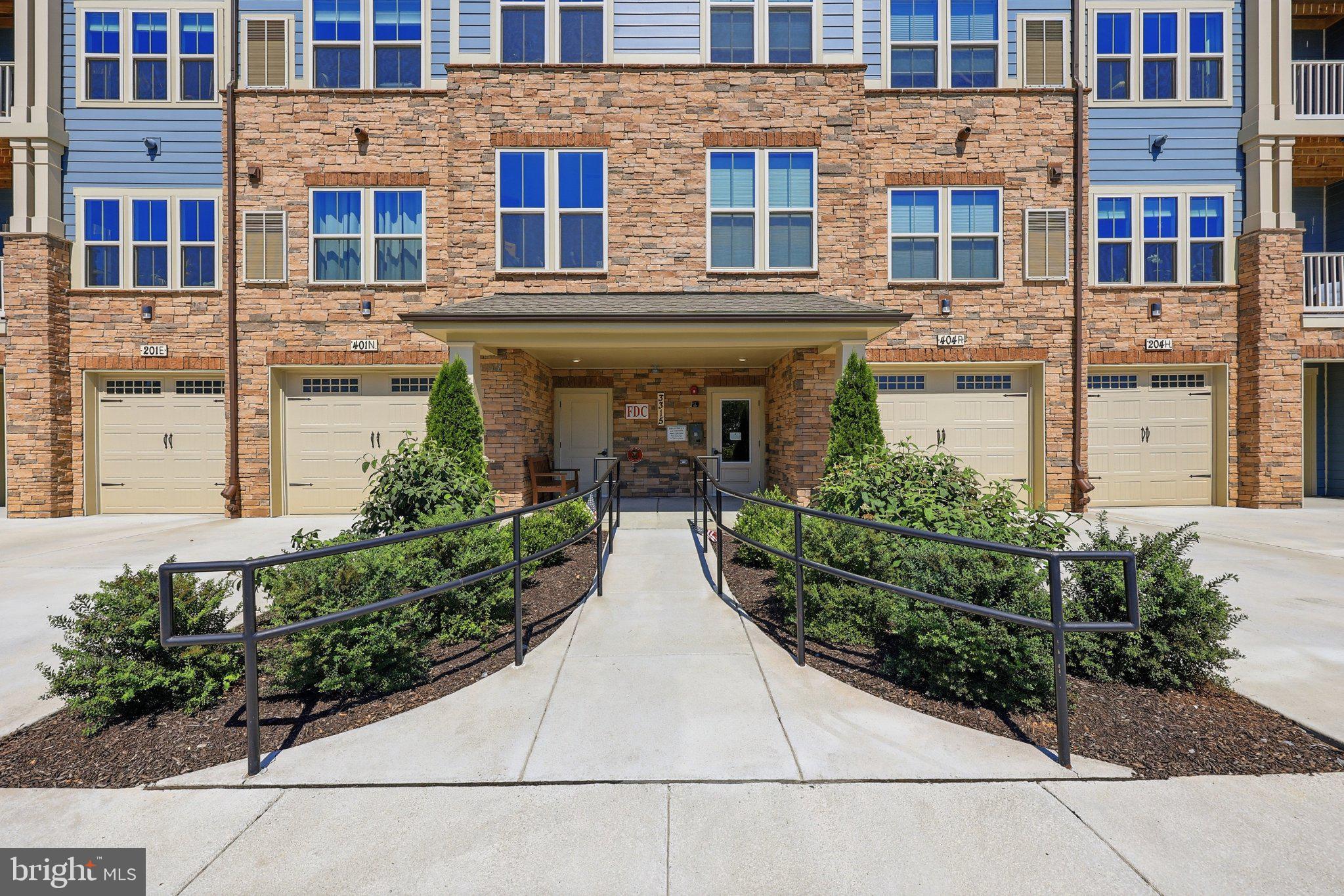 3315 FIREFLY LANE 404