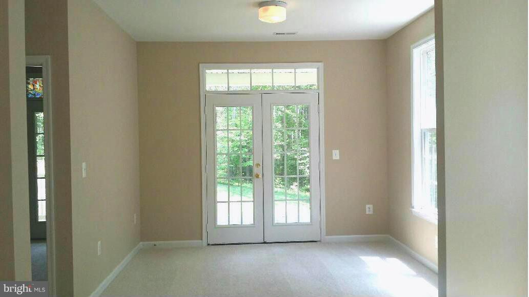 PRESIDENTIAL LAKES - Residential