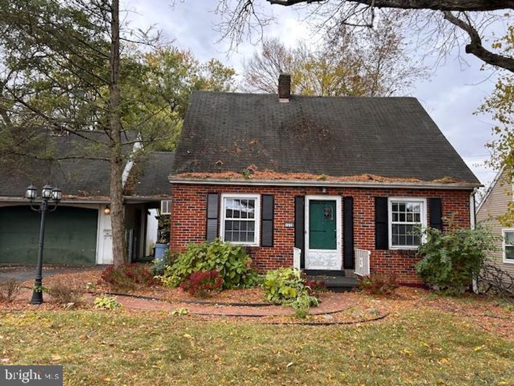 Photo of 1258 S Jefferson Street, ALLENTOWN, PA 18103 (MLS # PALH2013712)