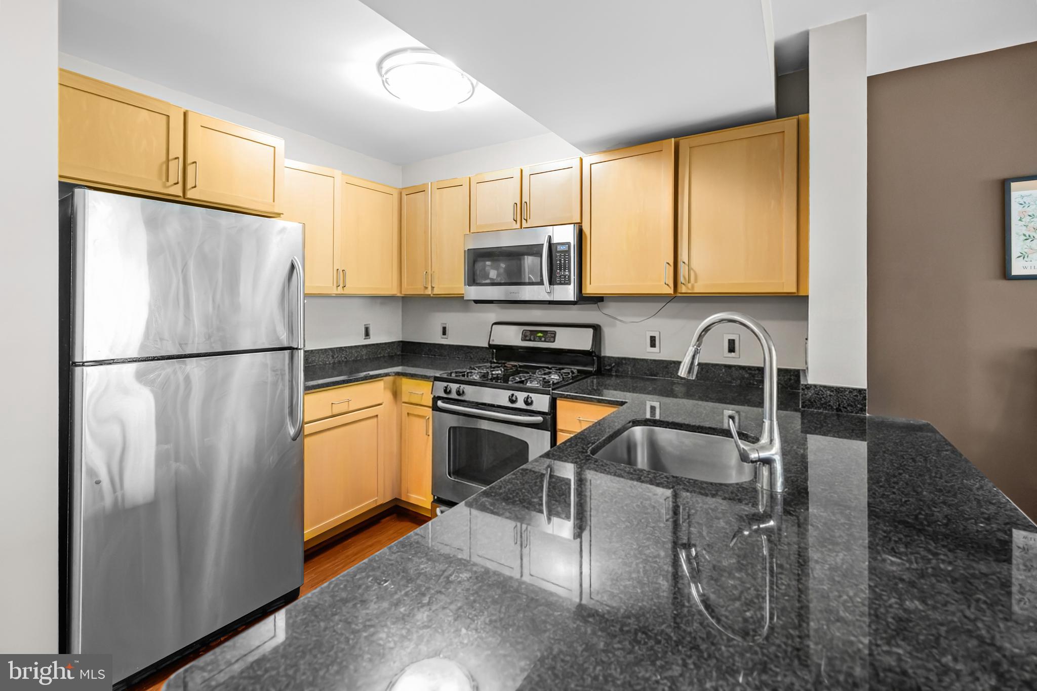 800 4TH STREET SW N305