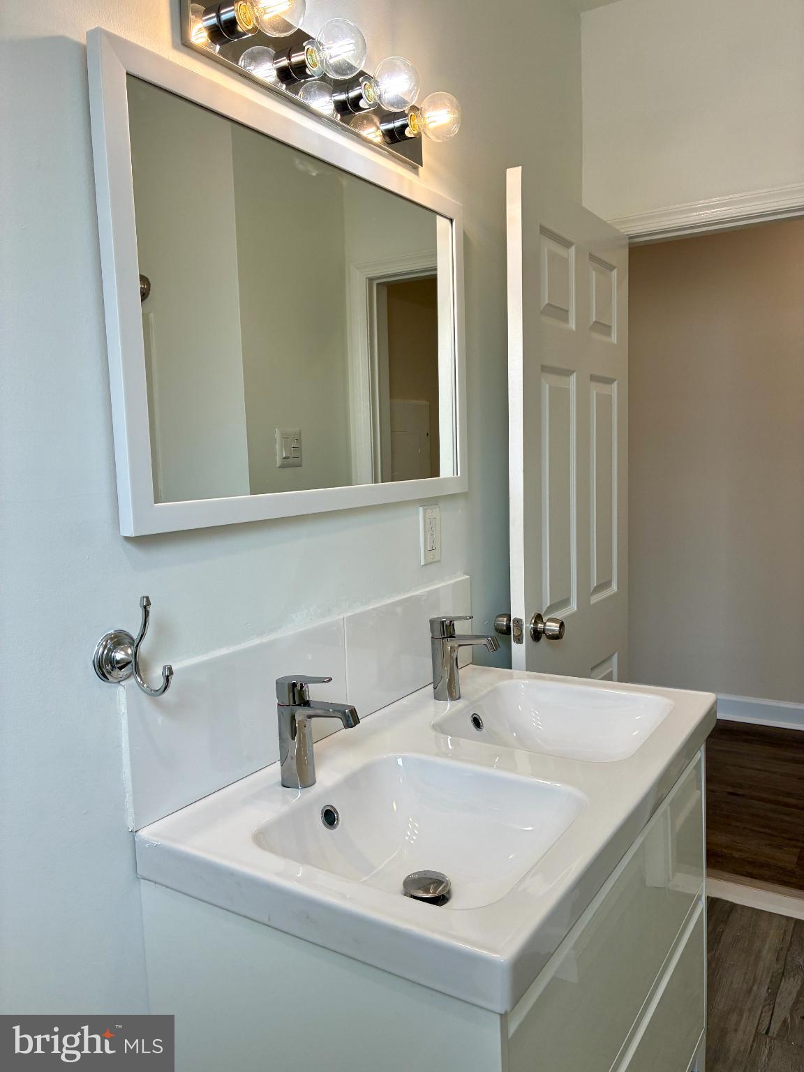 PHILADELPHIA - Residential Lease