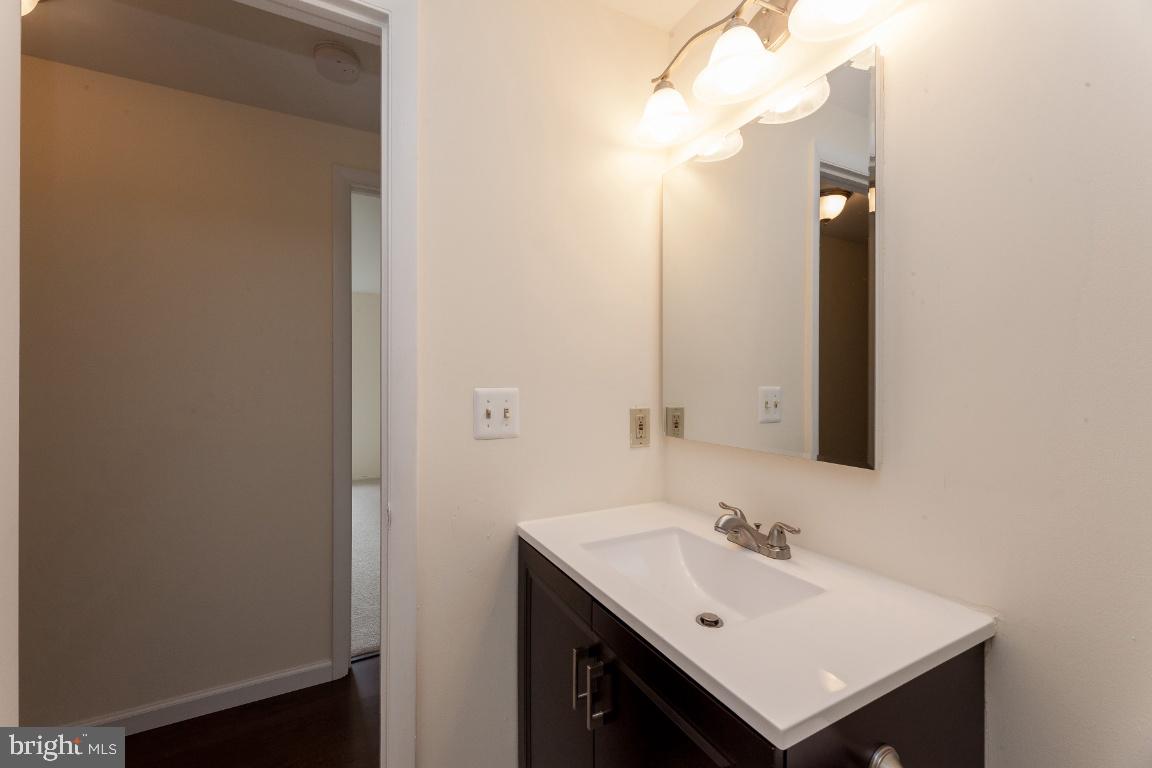 FARMINGDALE - Residential Lease