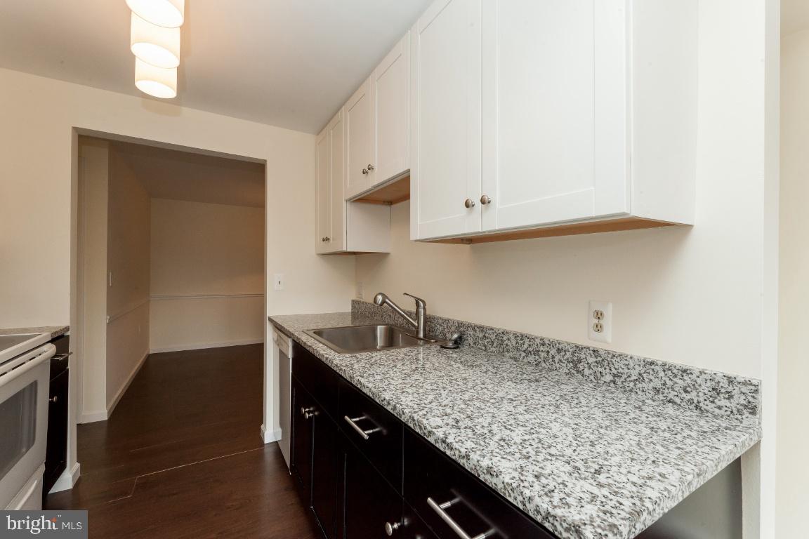 FARMINGDALE - Residential Lease