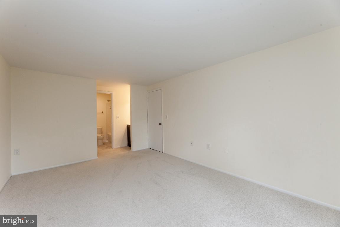 FARMINGDALE - Residential Lease