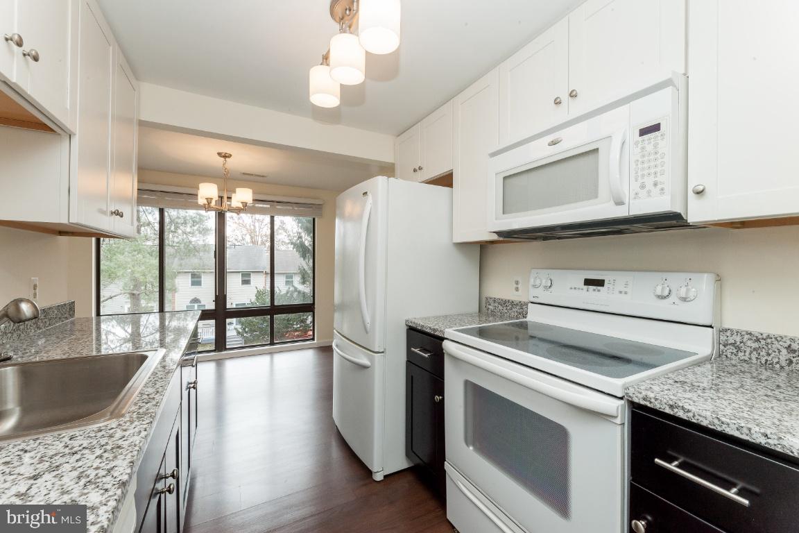 FARMINGDALE - Residential Lease