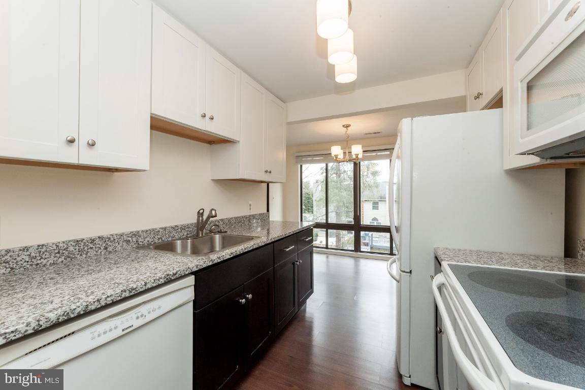 FARMINGDALE - Residential Lease