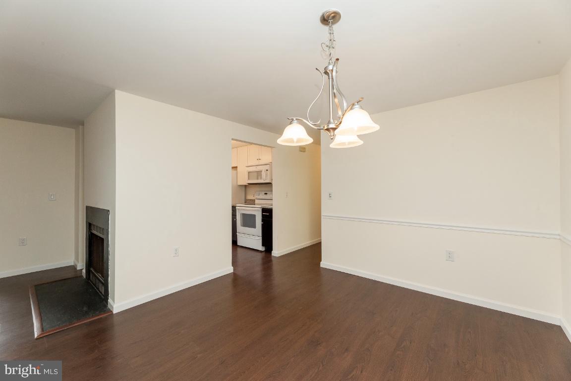 FARMINGDALE - Residential Lease